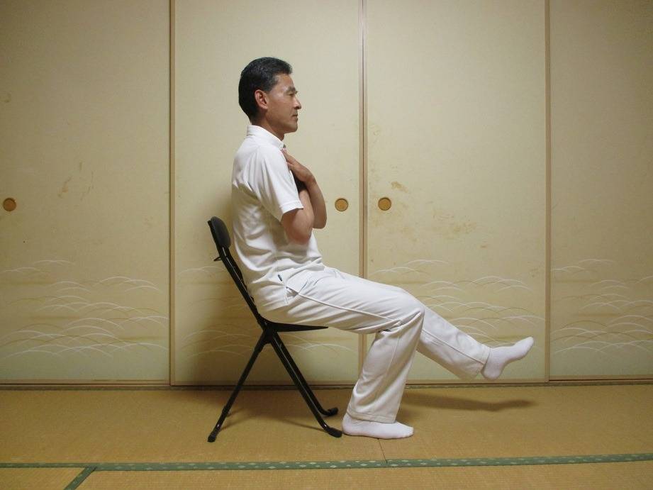 動きケアⓇのみかた～イスからの片脚立ち上がり編（２）～